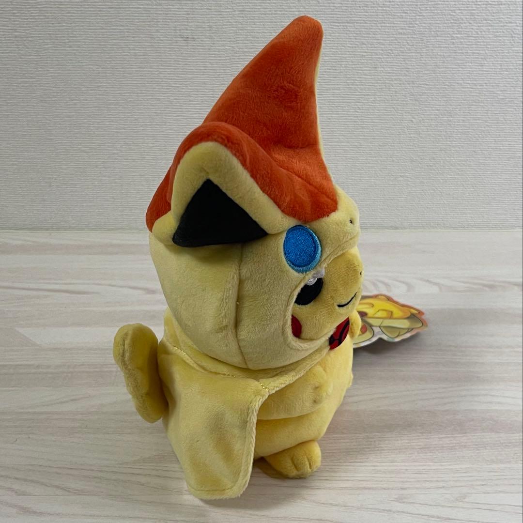 新品未使用】ポケモンセンター ビクティニのポンチョを着たピカチュウ