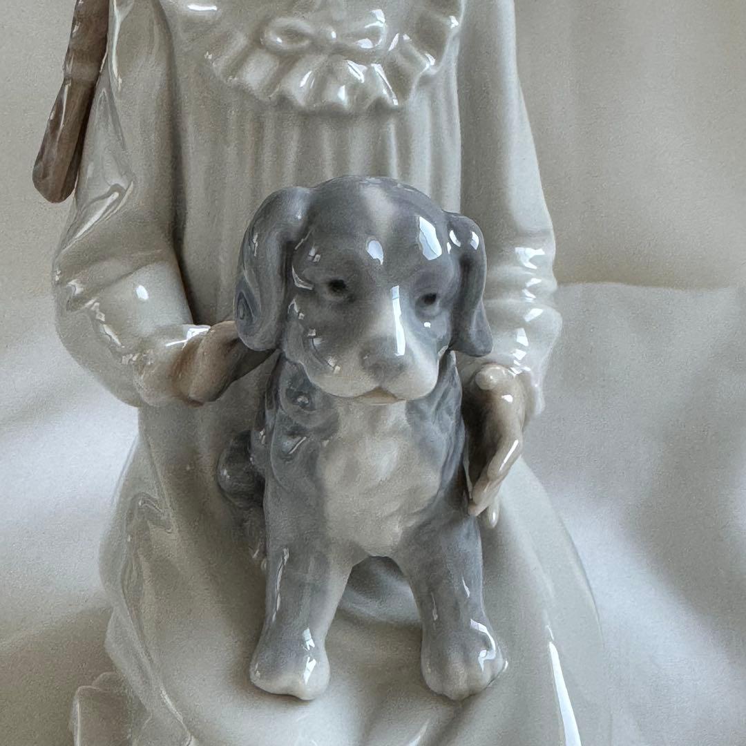 ヴィンテージ　LLADRO/リヤドロ　NAO/ナオ 『 子犬を抱いた女の子 』