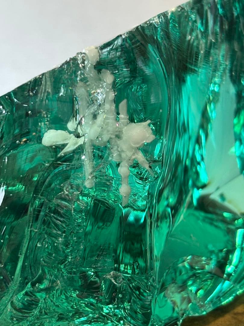 アンダラクリスタル　火山ガラス 744g エメラルドグリーン　クリストバライト