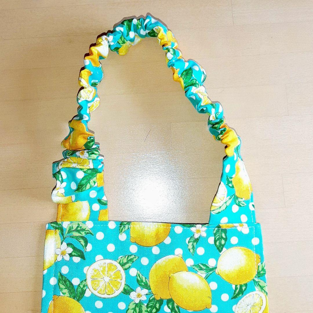 《展示》《親子エプロン》レモン緑