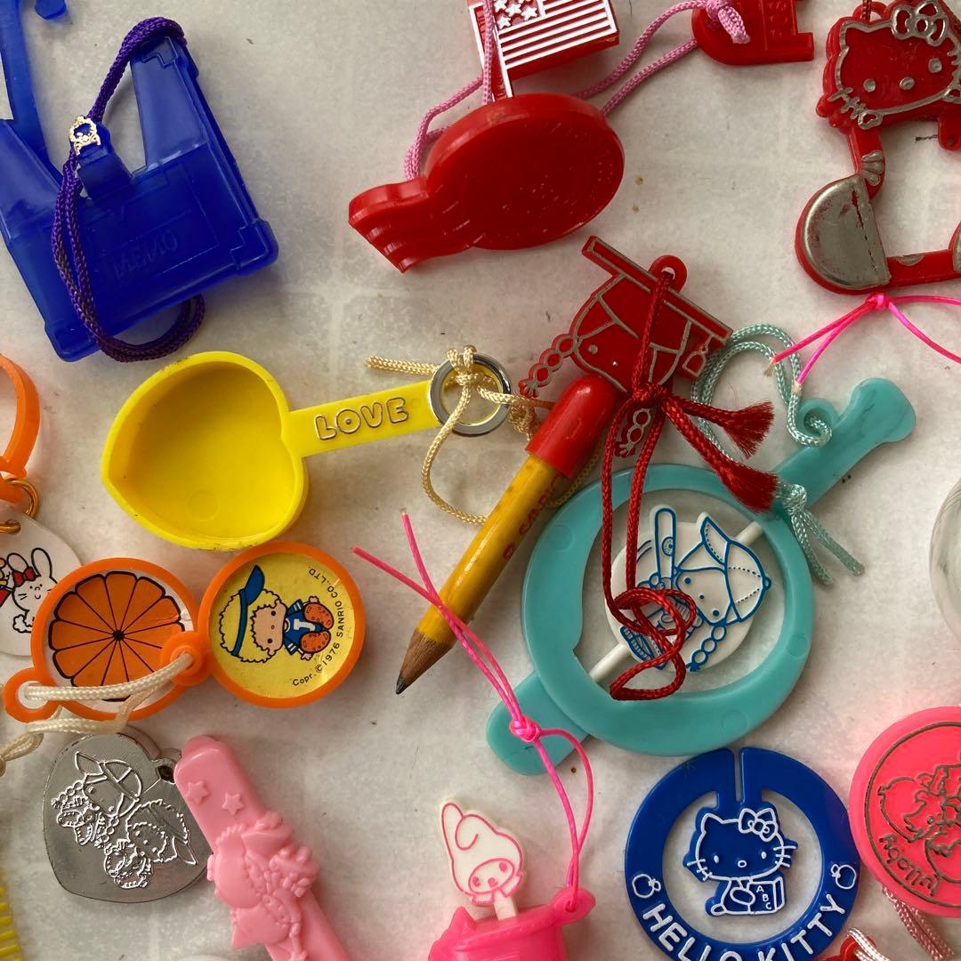 昭和レトロ】サンリオ おまけ 非売品 まとめ売り - メルカリ