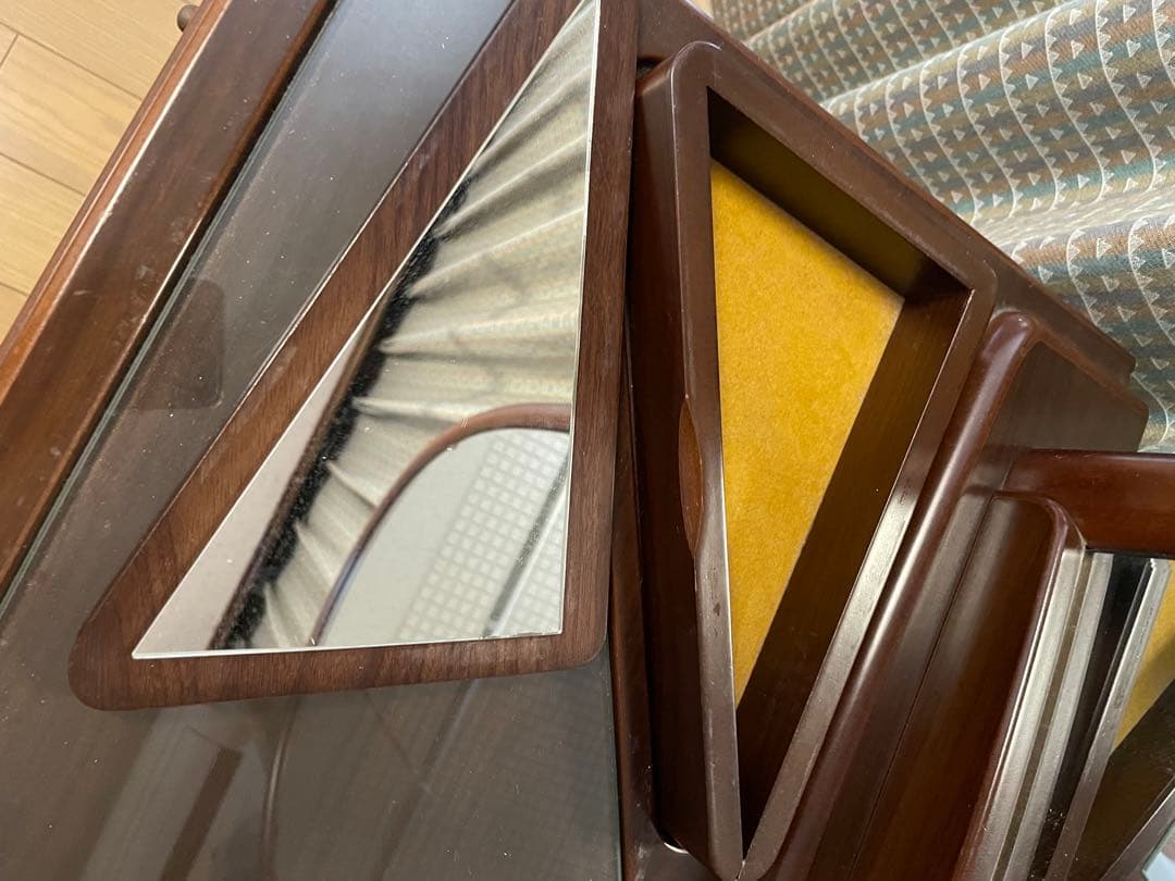 ダークブラウン木製ドレッサー・ミラー付き