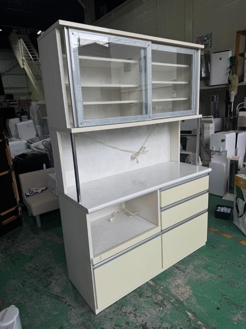 クリーム色 レンジボード ガラス扉付き 170