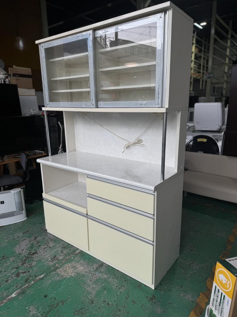 クリーム色 レンジボード ガラス扉付き 170