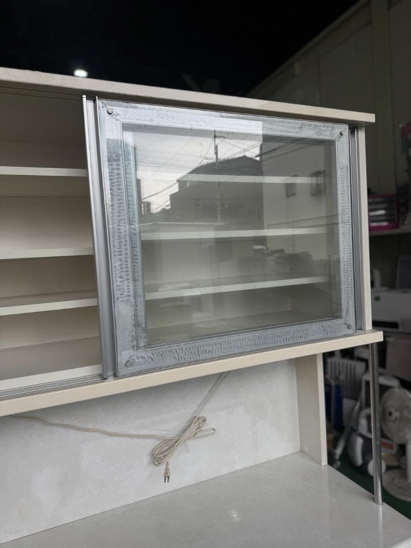 クリーム色 レンジボード ガラス扉付き 170