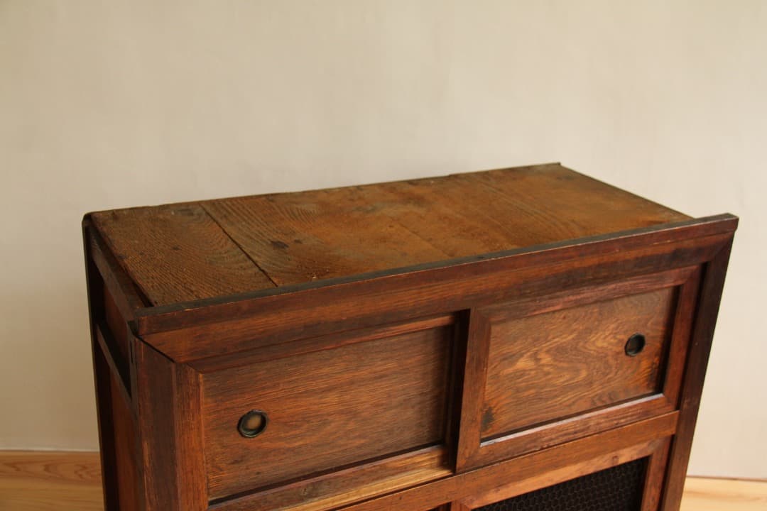 収納棚　食器棚　木製　横幅約88㎝　古家具　和モダン　小箪笥　引き出し付き