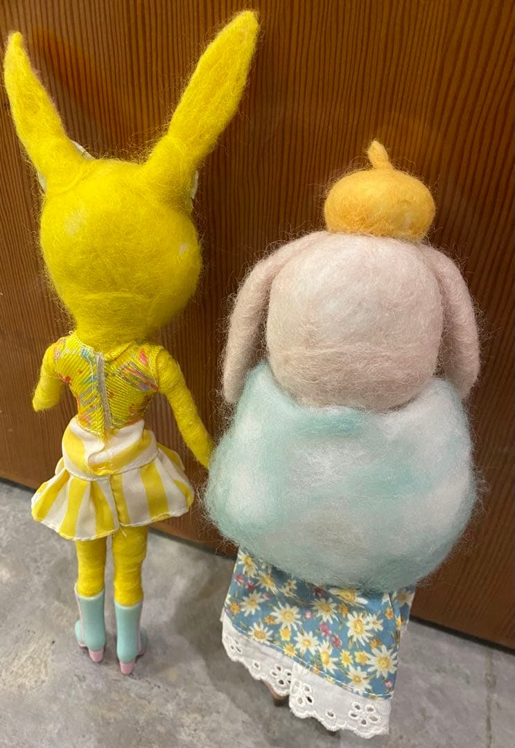 うさぎ　羊毛フェルト　個性的　つけまちゃん