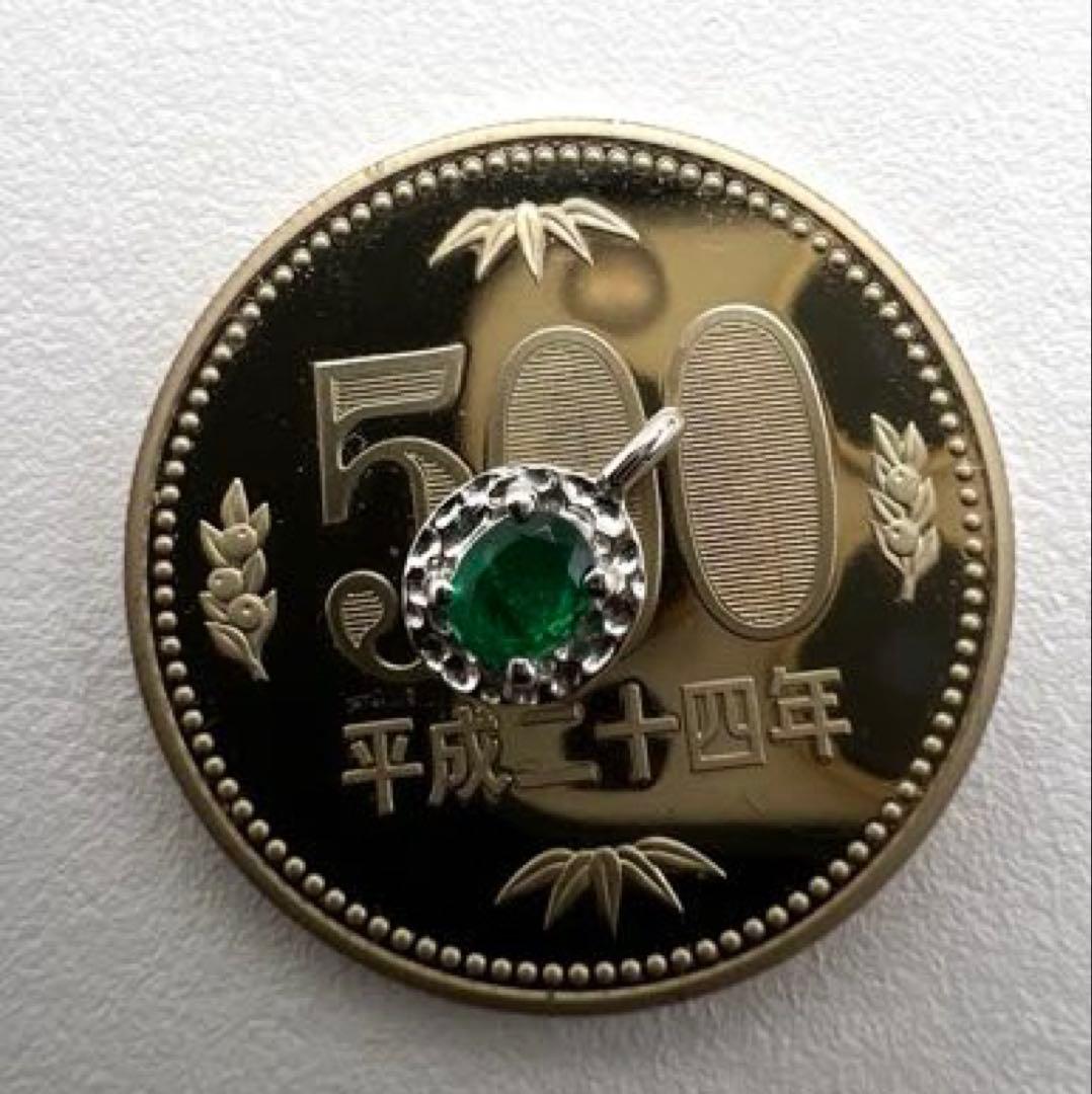 プラチナpt900ペンダントトップ　エメラルド　0.16ct 0.96 g