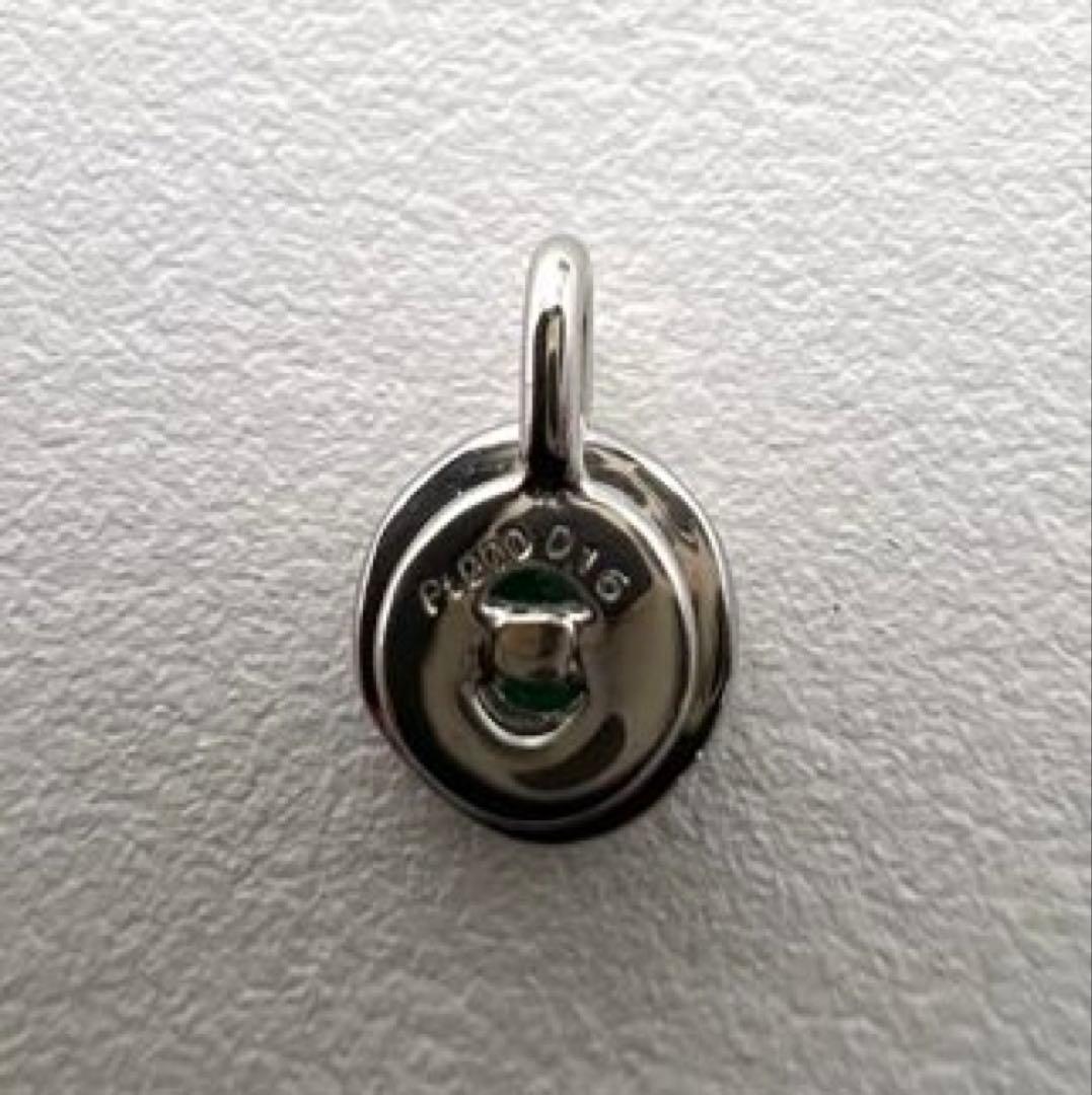 プラチナpt900ペンダントトップ　エメラルド　0.16ct 0.96 g