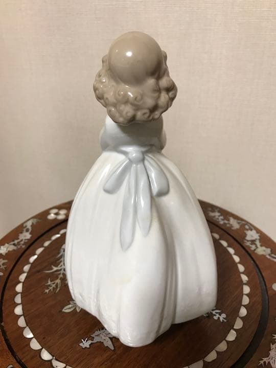 ポーセリン人形　『大好きなお花』NAO