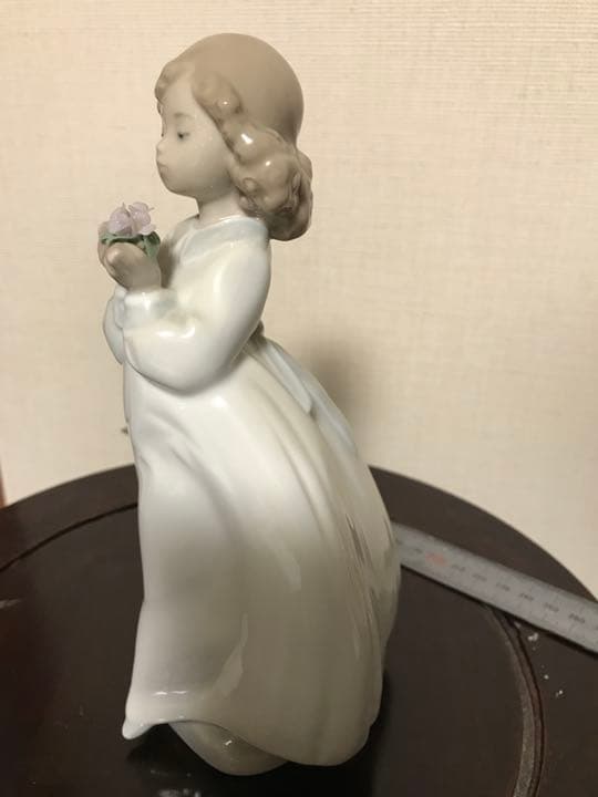 ポーセリン人形　『大好きなお花』NAO