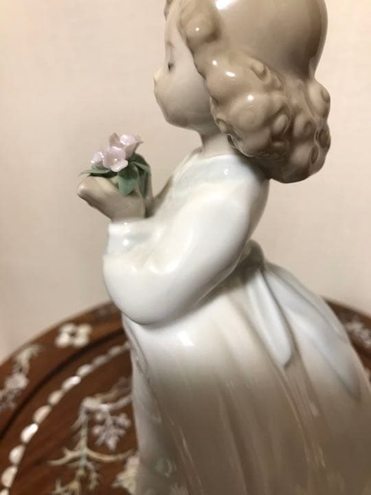 ポーセリン人形　『大好きなお花』NAO