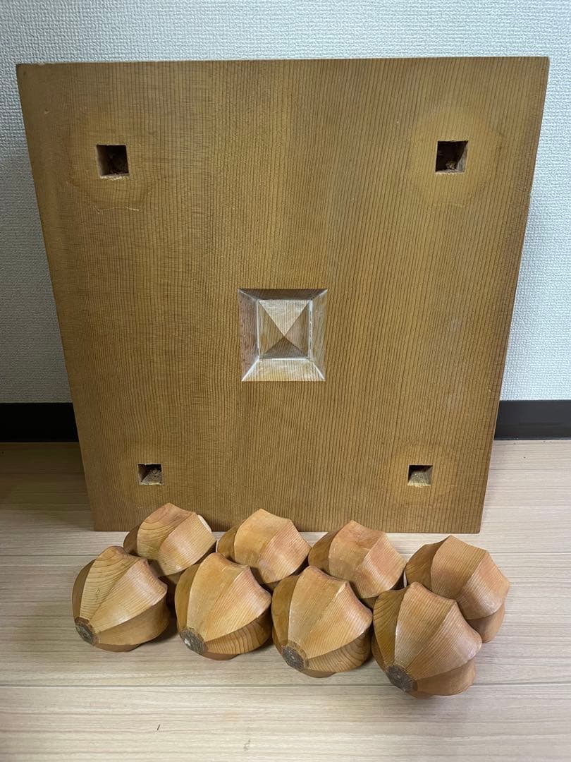 【極美品】高級 囲碁セット 本榧 ヘソ 脚付き 蛤碁石 盤覆付き