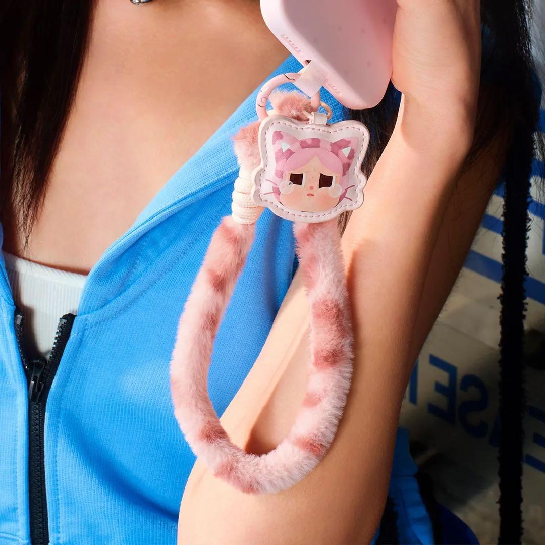 新品未開封 クライベイビー Wild but Cutie ストラップ