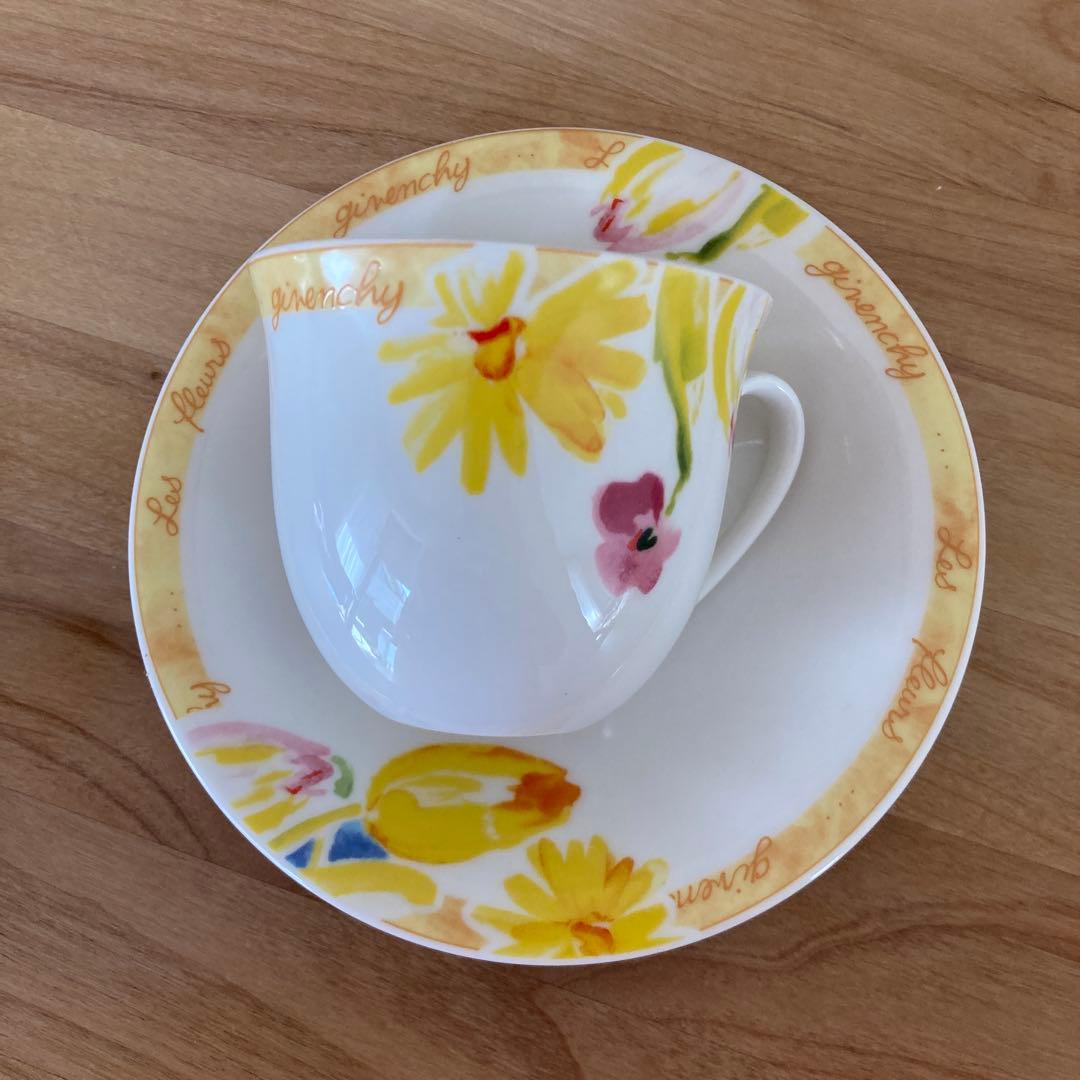 GIVENCHY】花柄カップ・ソーサー 4個セット - メルカリ
