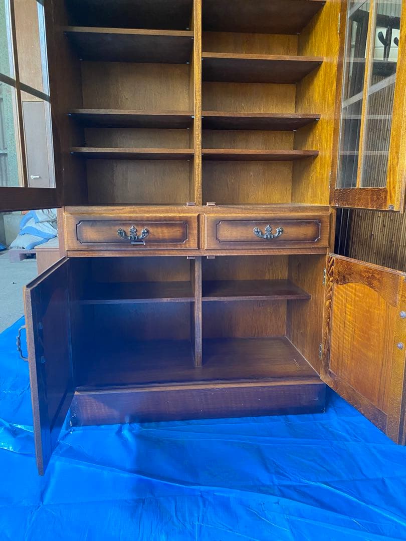 カリモク　コロニアル　食器棚　昭和レトロ　家具　キャビネット