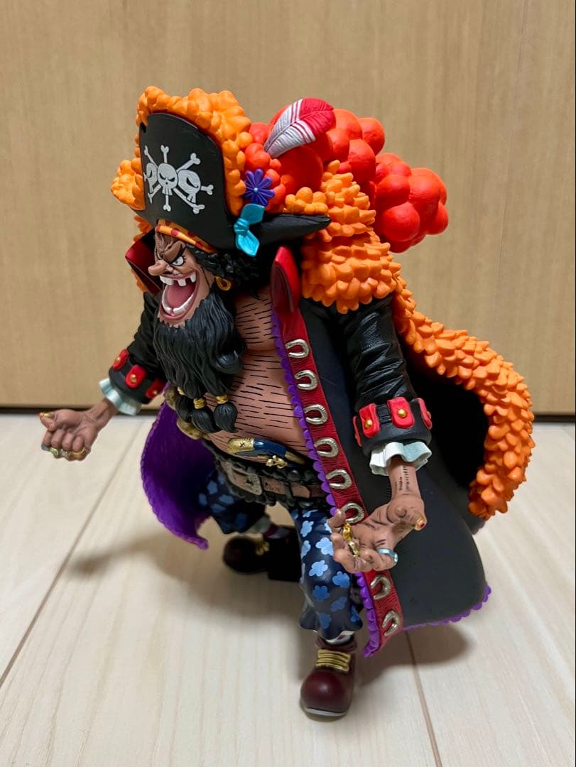 ワンピース KING OF ARTIST マーシャル D ティーチ フィギュア