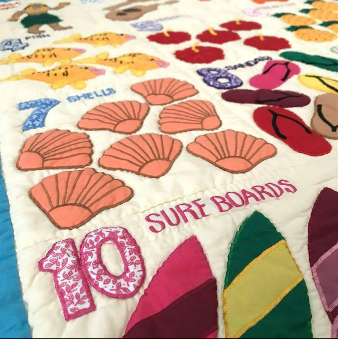 ハワイアンキルトタペストリー　ハワイアンインテリア　ハワイアンラグ　フラ　ホヌ