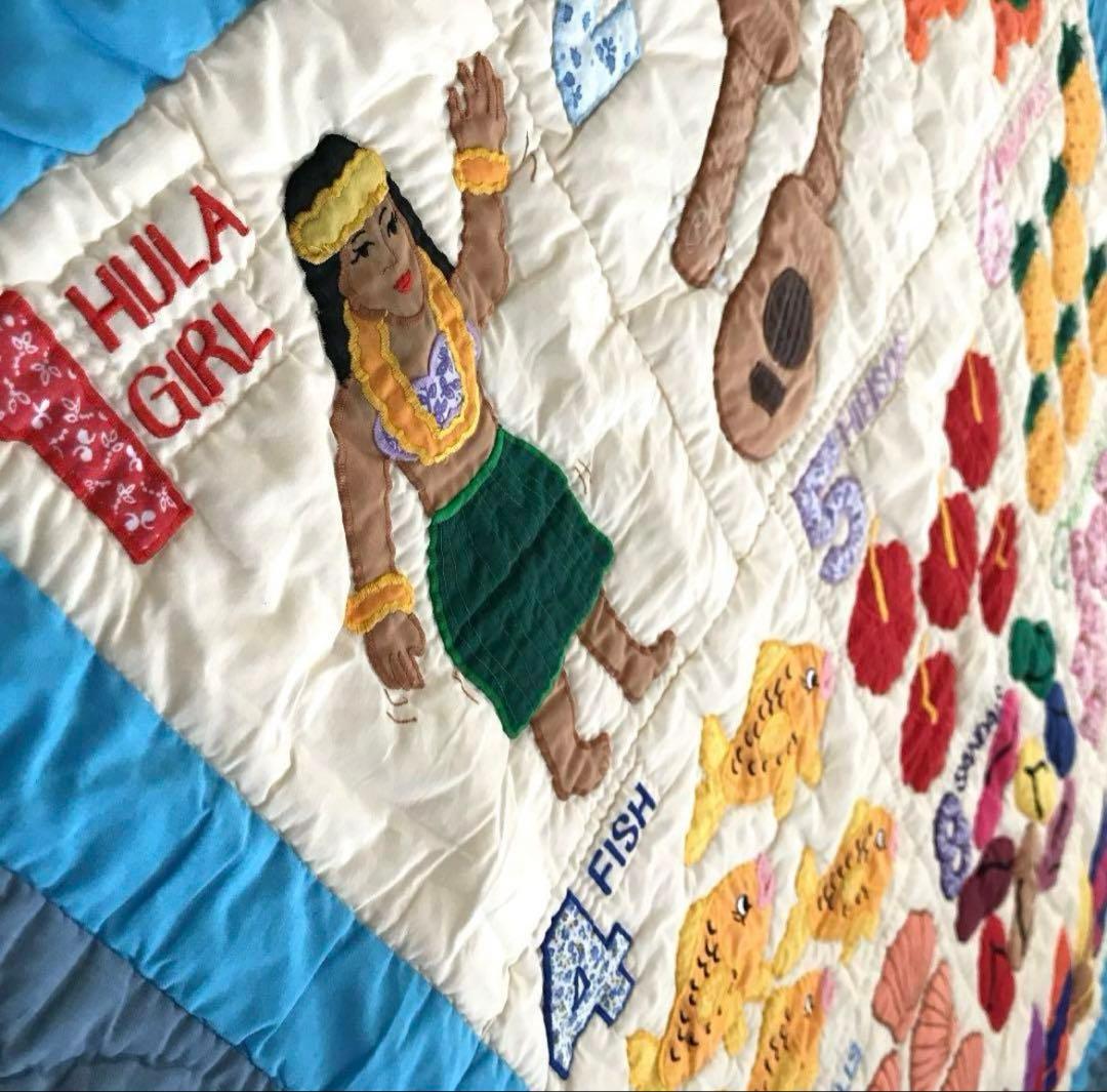 ハワイアンキルトタペストリー　ハワイアンインテリア　ハワイアンラグ　フラ　ホヌ