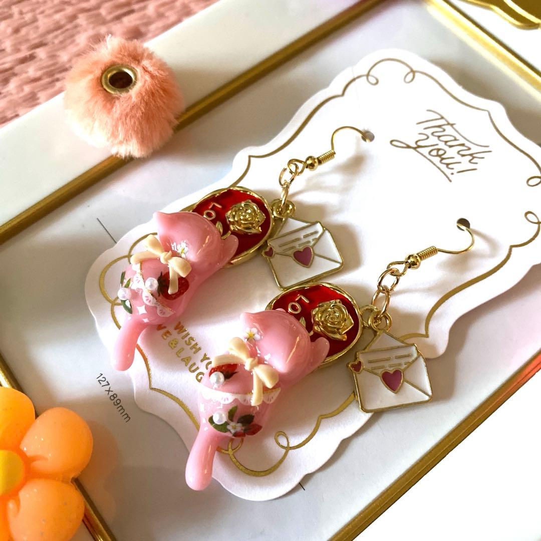 ☆Spring苺lovely猫ちゃんピアス☆