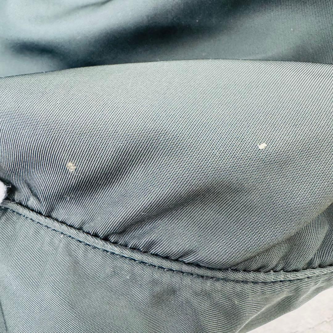 ✨PRADA✨プラダ✨三角ロゴプレート✨ナイロン✨グレー✨ショルダーバッグ✨