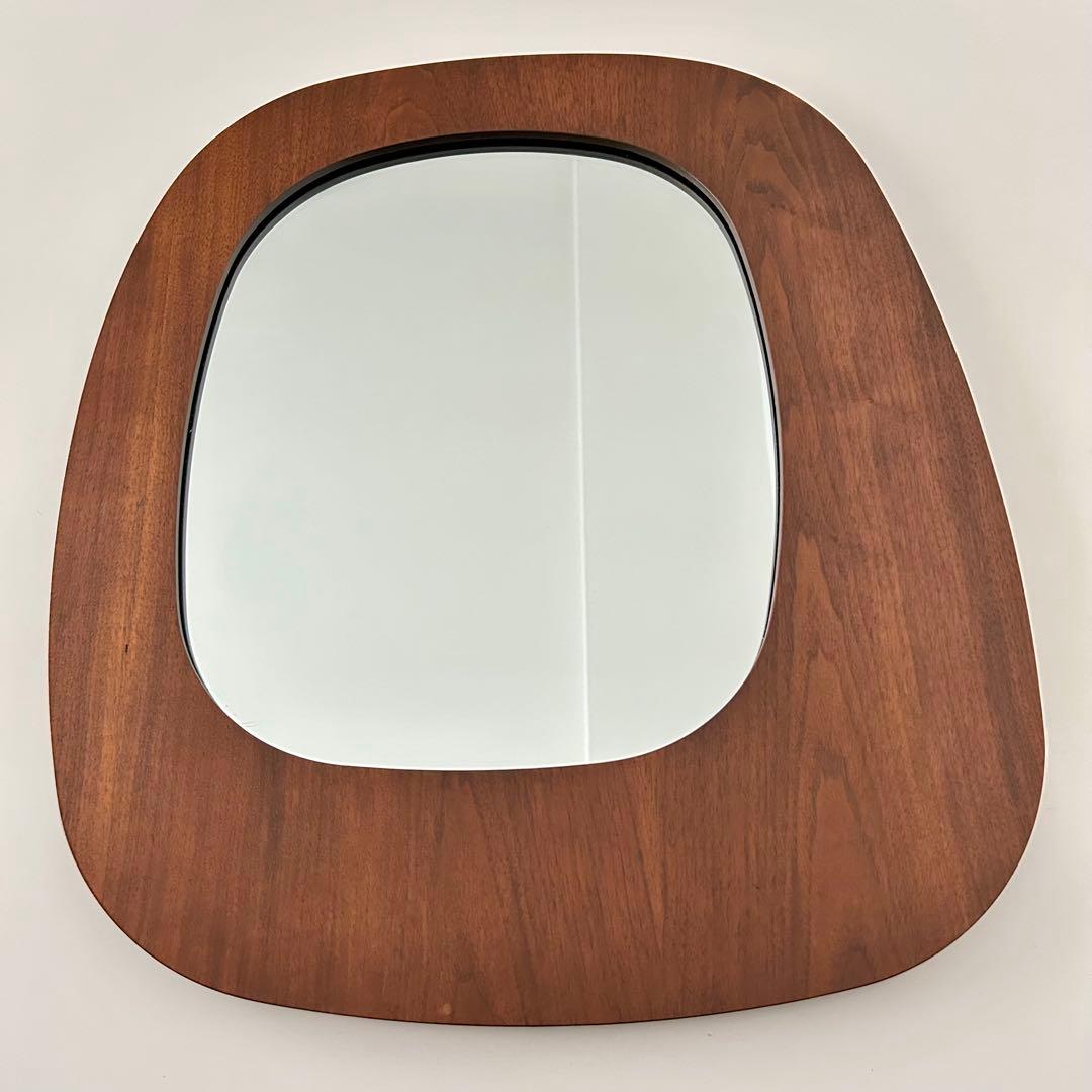 pure design社 カナダ製　ウォールナットウッドフレーム　壁掛け鏡