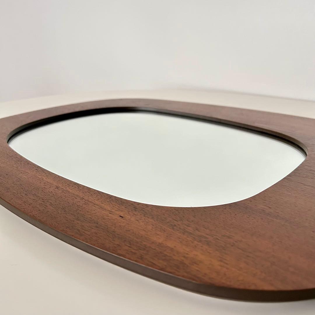 pure design社 カナダ製　ウォールナットウッドフレーム　壁掛け鏡