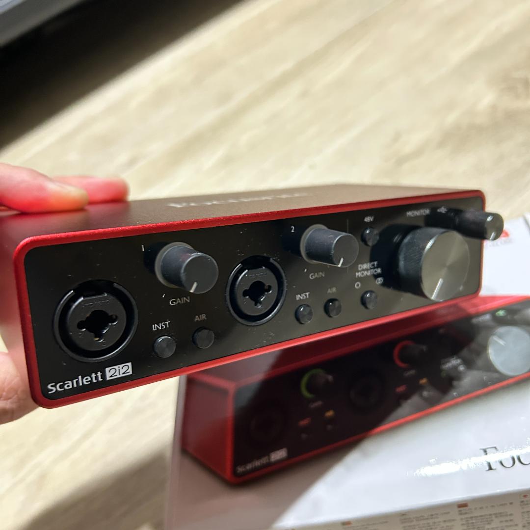 【美品】Focusrite Scarlett 2i2 Gen3rd 第３世代