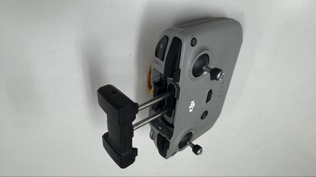 DJI コントローラー 1Nかとおもわれます。