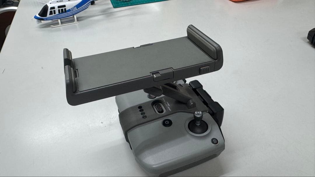 DJI コントローラー 1Nかとおもわれます。