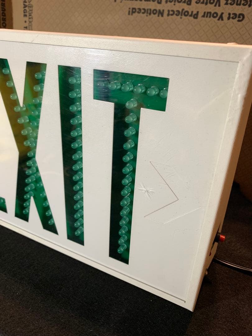 米軍放出品 EXIT サイン インテリア 100v 米軍基地 USAF - メルカリ