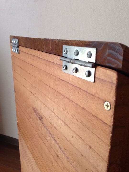 雰囲気のある『TRASH』木製のゴミ箱　ダストボックス