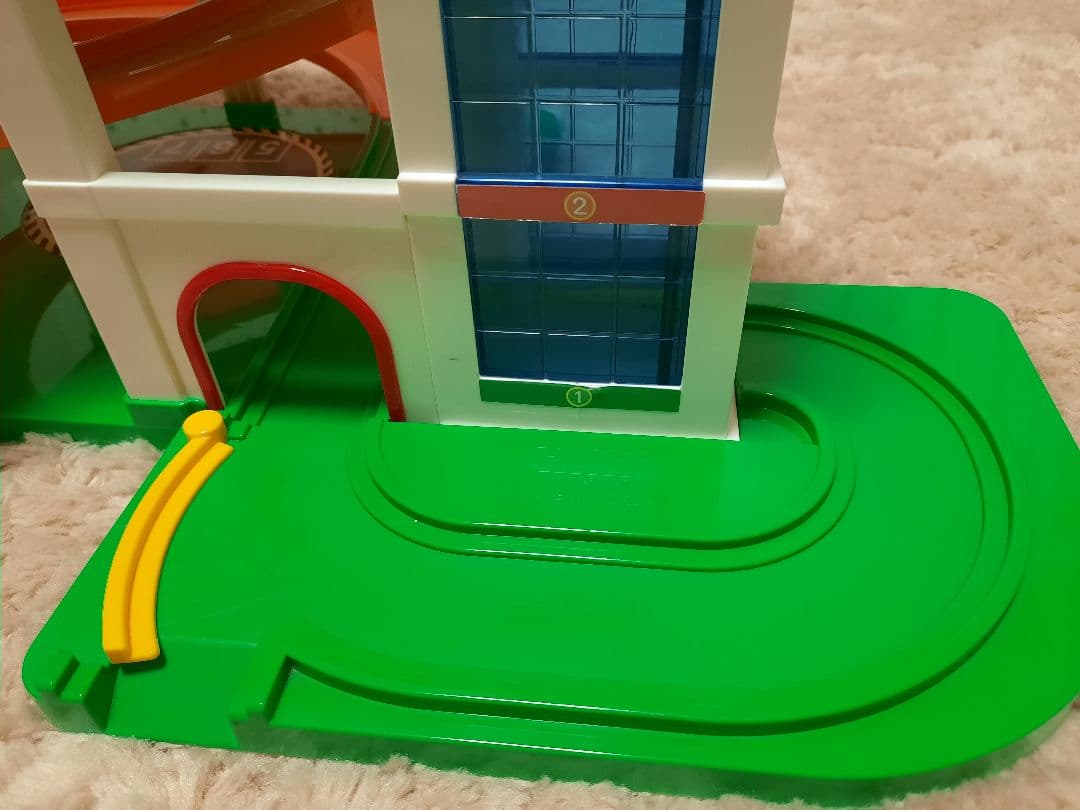 ちびっこバス タヨ クルクル 駐車場 遊びセット 希少 - メルカリ