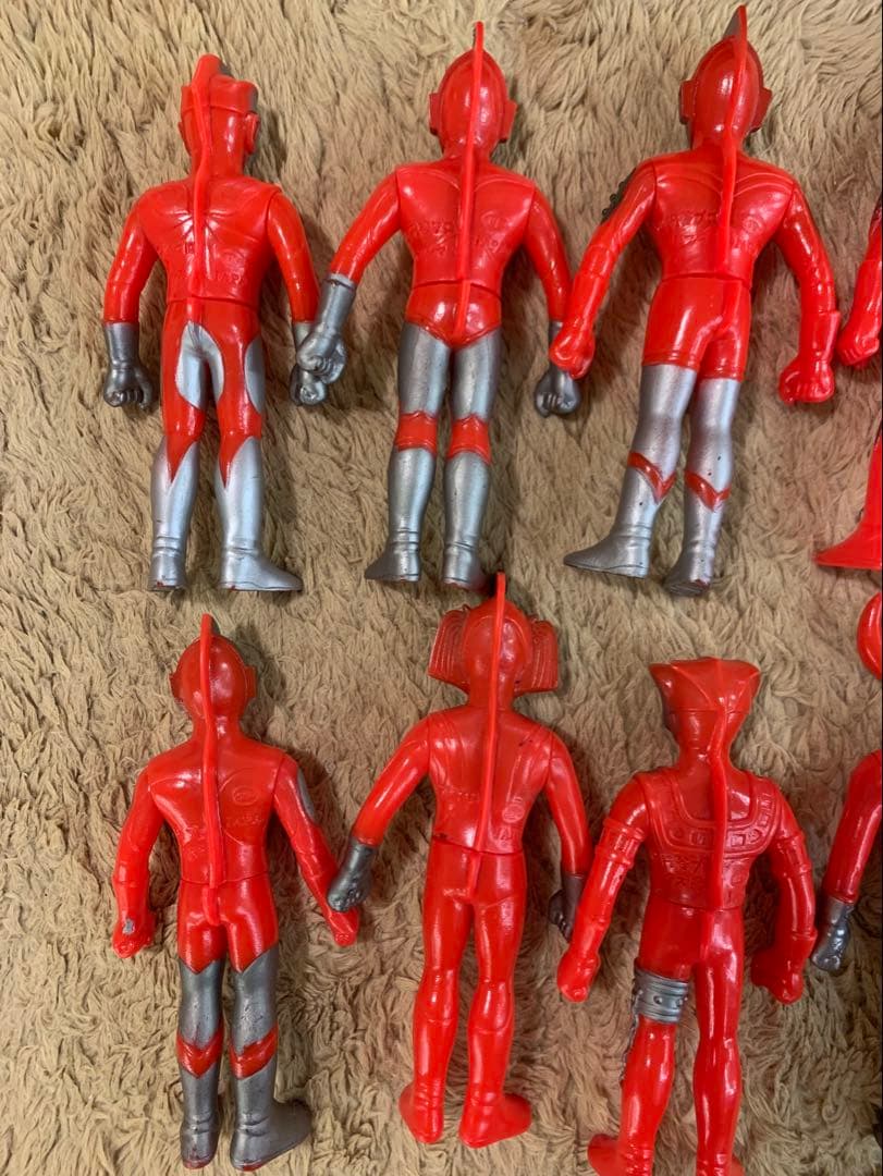 ポピー　キングザウルスシリーズ　ウルトラマン　ソフビ　セット　(ケースはオマケ)