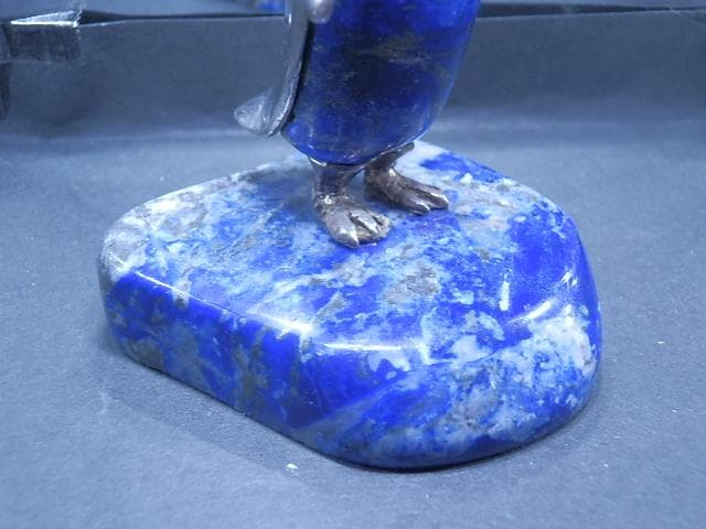 ラピスラズリ　銀のコートを着たペンギン　ペン銀