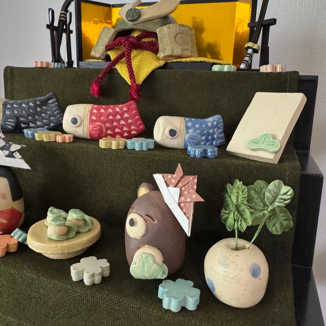 極美品★岡崎順子 陶器製 五月人形 (黒)兜付き 3段飾り