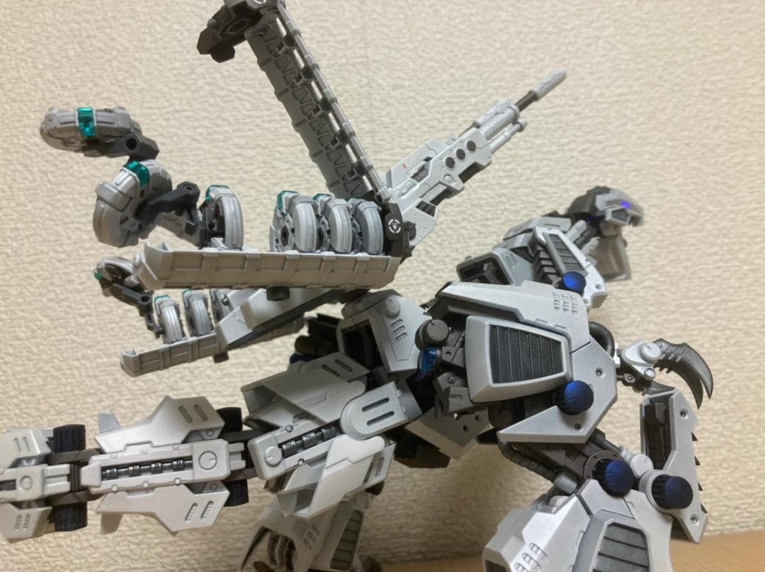 ゾイド ジェノザウラー スノーホワイト 説明欄必読