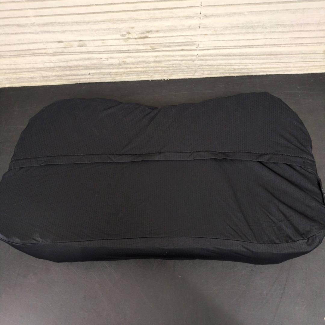☆未使用　ヒツジのいらない枕　-極柔-　ブラックレーベル 枕カバー付き