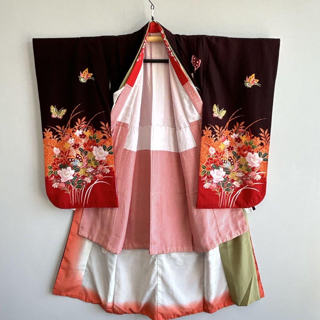 セット　七五三７歳女の子　着物＆帯＆袖なし長襦袢＆小物　黒×赤　蝶　金プリント