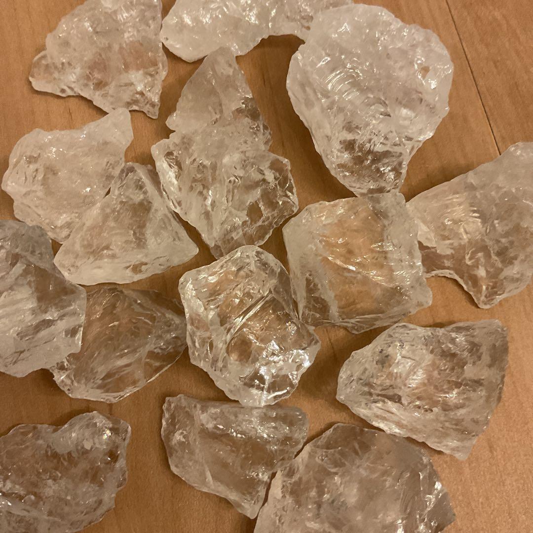 ラスト1点！ マダガスカル産　かち割り水晶　ガラスと真鍮のトレーセット