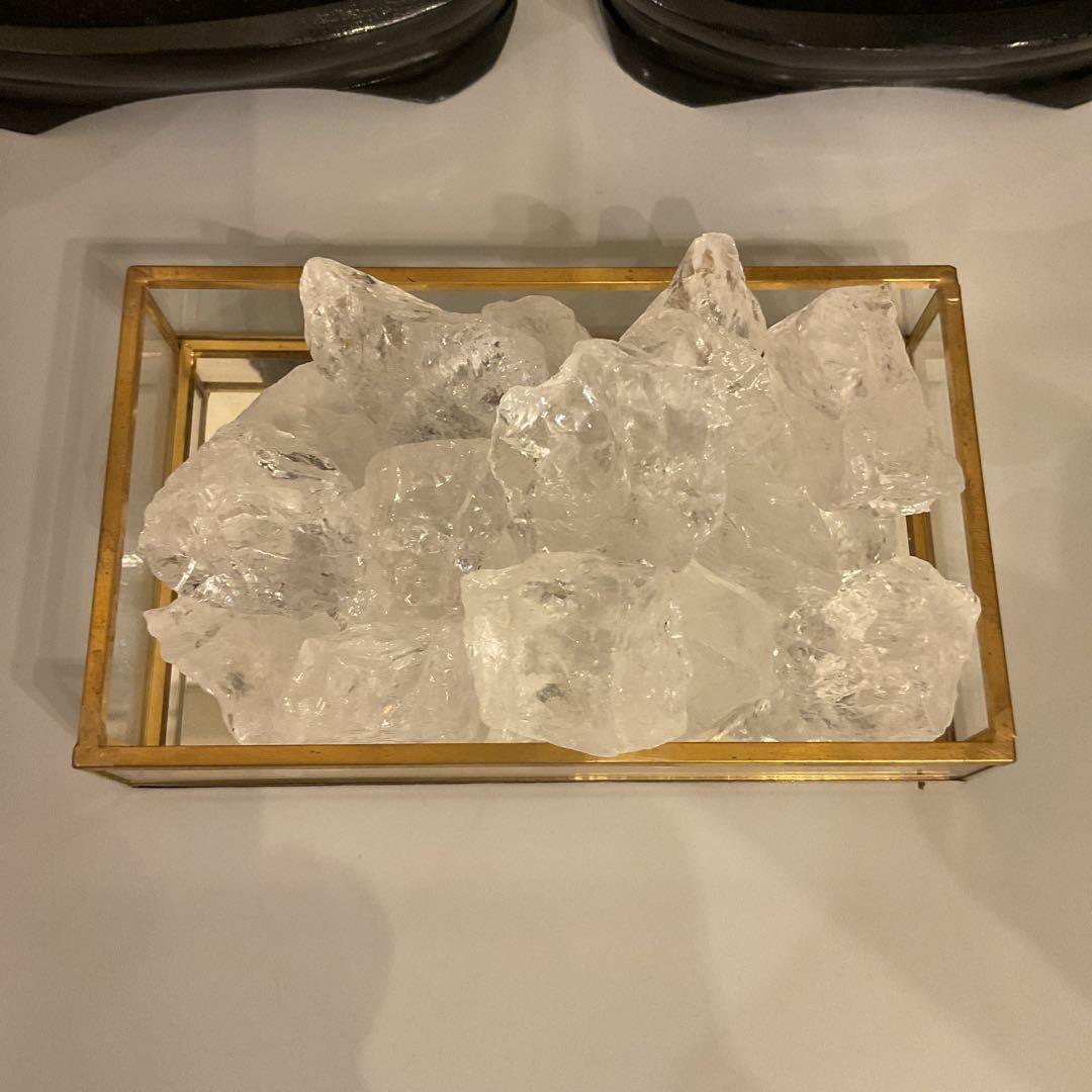 ラスト1点！ マダガスカル産　かち割り水晶　ガラスと真鍮のトレーセット