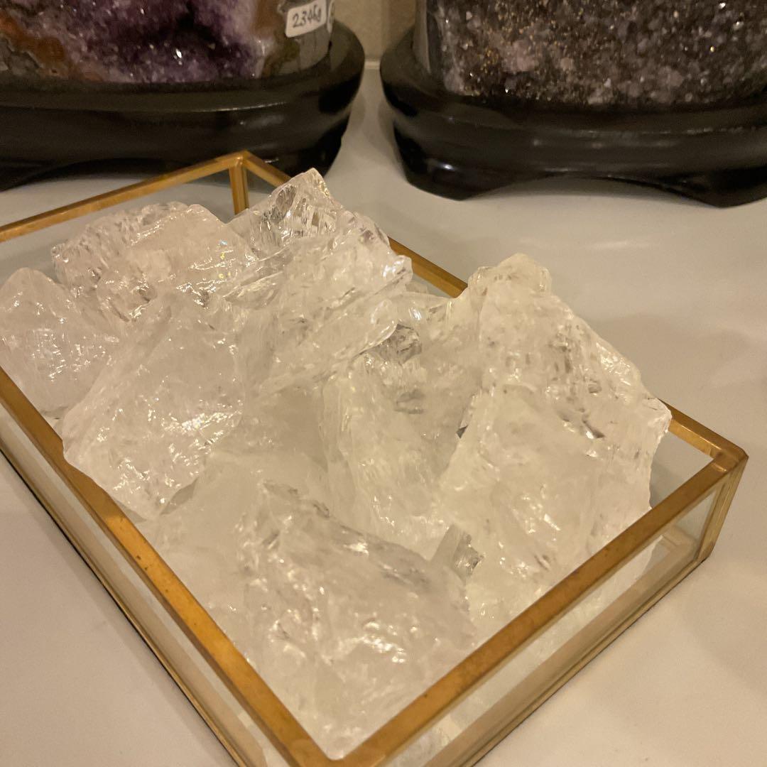 ラスト1点！ マダガスカル産　かち割り水晶　ガラスと真鍮のトレーセット