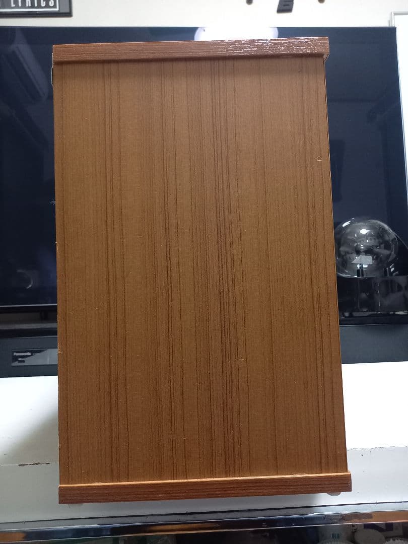 1970's ミッドセンチュリーモダン　ウッドショーケース　木製　ウォールラック