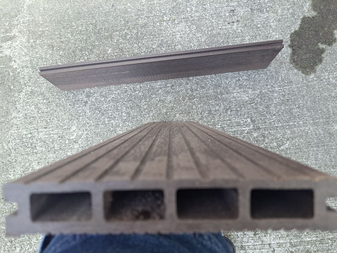 ウッドデッキ材　樹脂板　 溝付き ダークブラウン　10枚