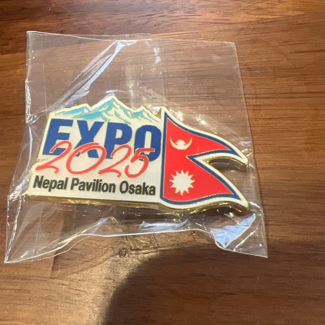 EXPO 関西万博 2025 ネパールパビリオン ピンバッジ - メルカリ