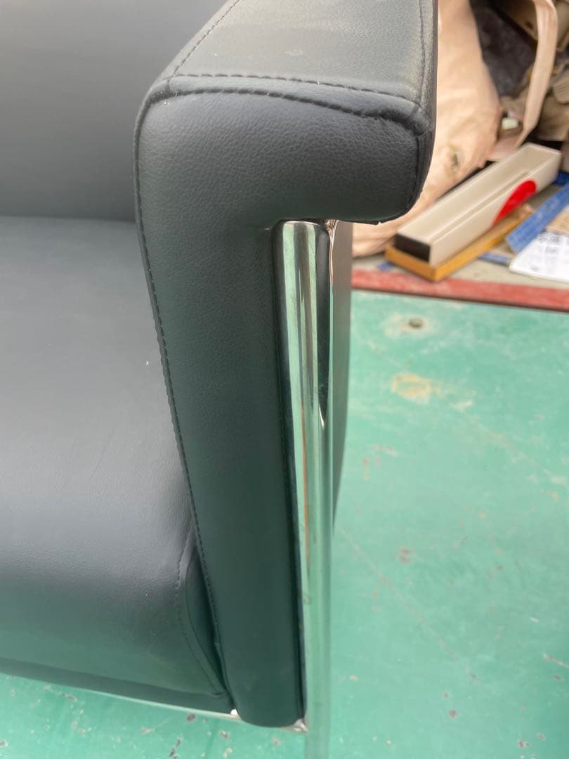 美品　2人掛け￼ソファー￼合皮クラブチェア◎モダンデザイン　店舗サロン書斎3\3