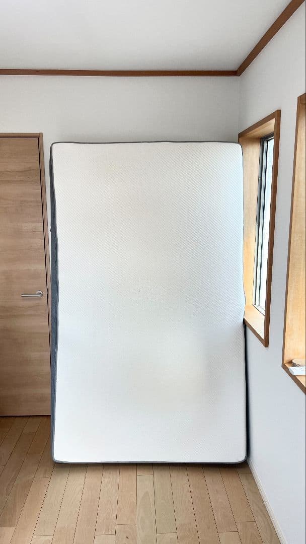 【gugu sleep」セミダブルマットレス （すのこ着き・送料込）