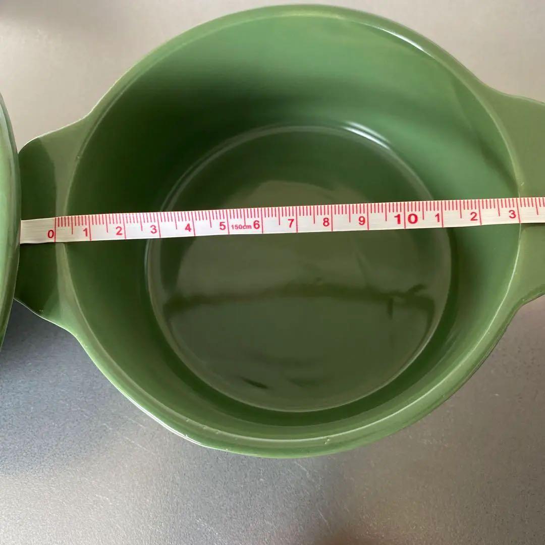 蓋付きの陶器　2種