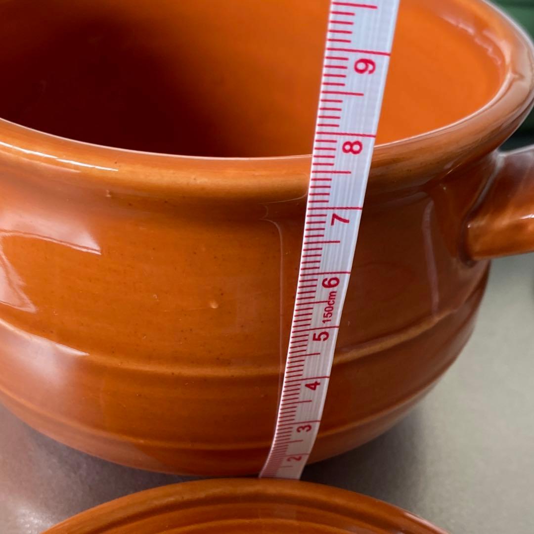 蓋付きの陶器　2種