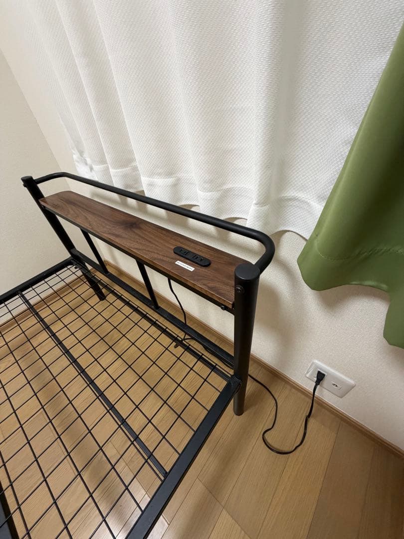 【充電コンセント付き】ベットフレーム　スチール製シングルベッド